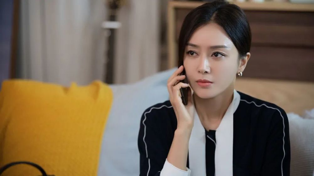 怪你过分美丽|秦岚演绎铁血经纪人，“感谢市场和观众，给姐姐们空间和土壤”