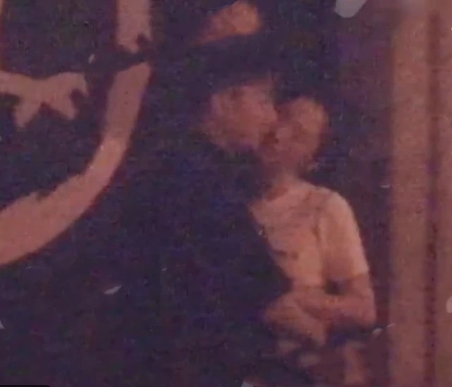 董璇|董璇与小11岁男星亲吻搂抱传恋情绯闻，高云翔方律师回应：只能祝福