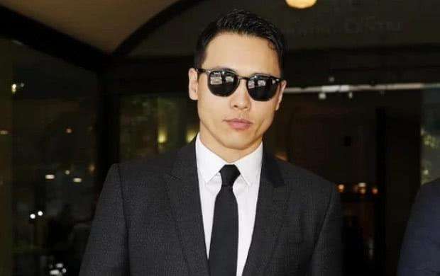 董璇|董璇与小11岁男星亲吻搂抱传恋情绯闻，高云翔方律师回应：只能祝福