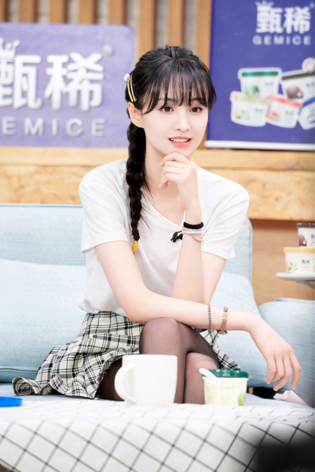 谭松韵郑爽合体上节目,定妆照被指偏心,不是粉丝看了都生气!