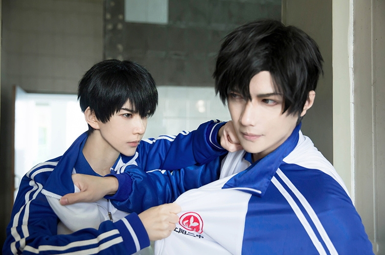 熊祁cos伪装学渣,装扮尽显减龄,青涩,网友:是我心目中的谢俞