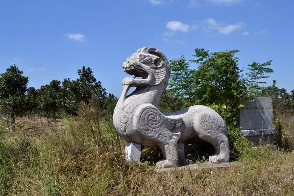 南朝陵墓石刻|朱博文评《六朝遗韵》︱在齐梁的星空下