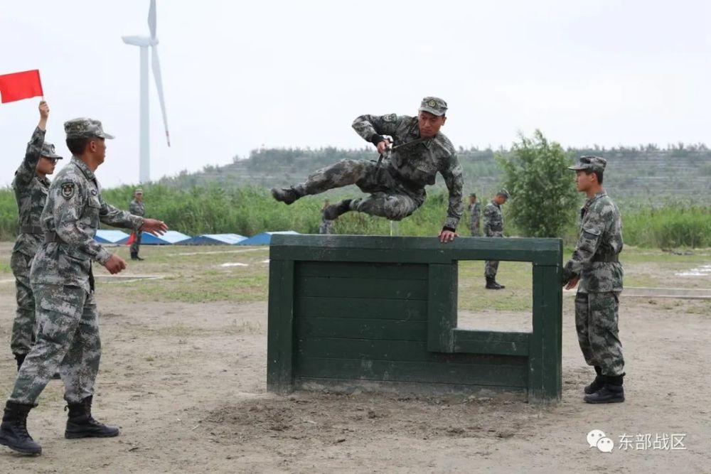 挑戰極限 他們發出極度疲倦下的嘶吼 這是渴望勝利的戰鬥宣言 也是