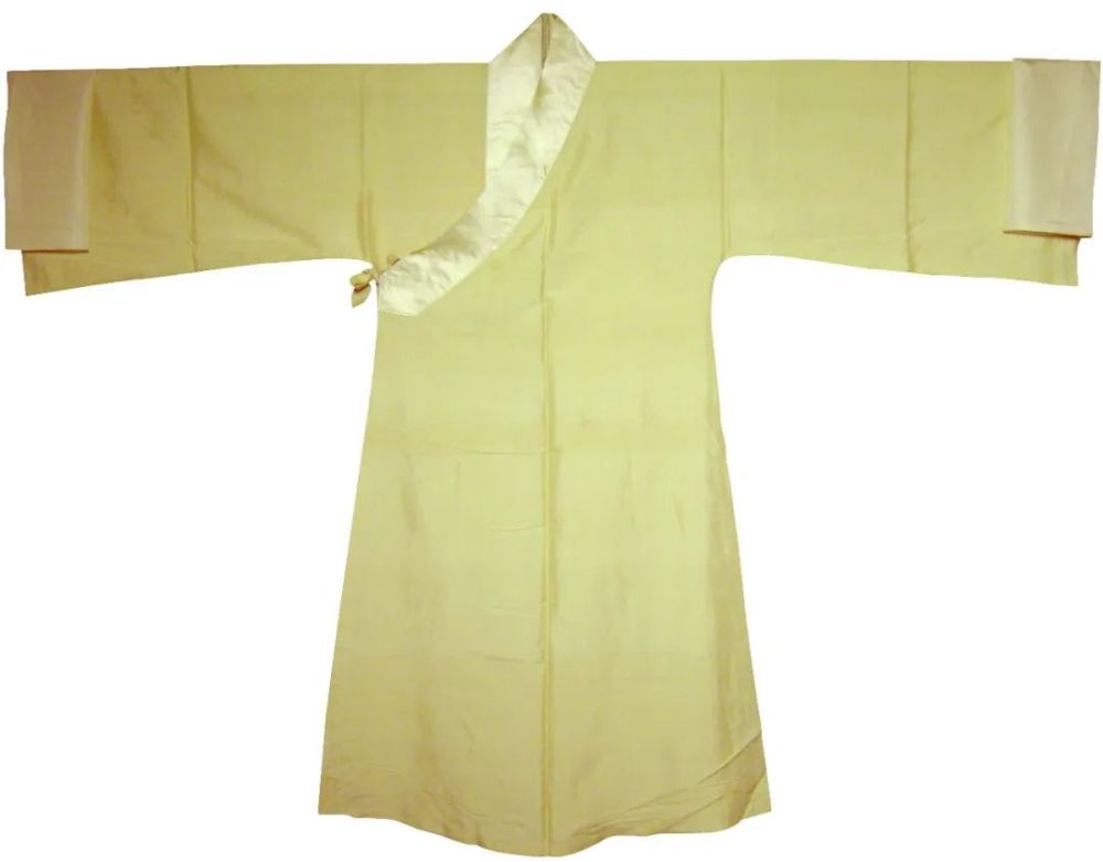 老斗衣老斗衣为"劳动衣"之音讹,是平民百姓之花甲老人物穿.