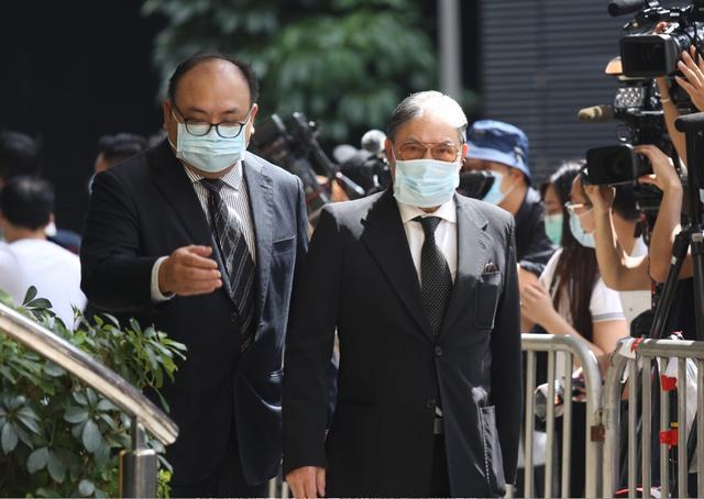 赌王|赌王出殡长孙孙女送别，窦骁何超莲首度牵手，三太四太神情哀伤