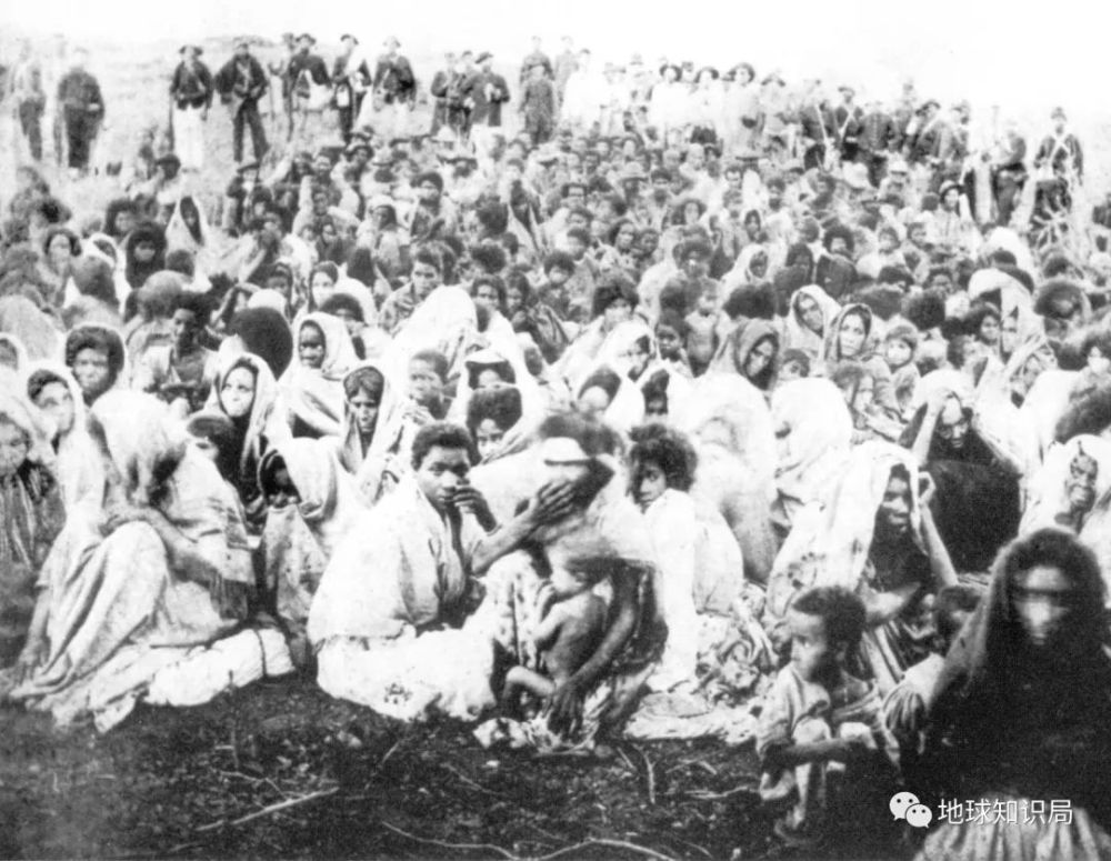 巴西_时政|墙里穷人，墙外富人