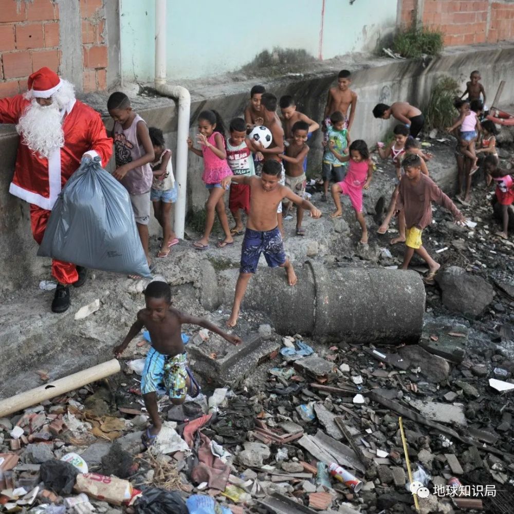 巴西_时政|墙里穷人，墙外富人