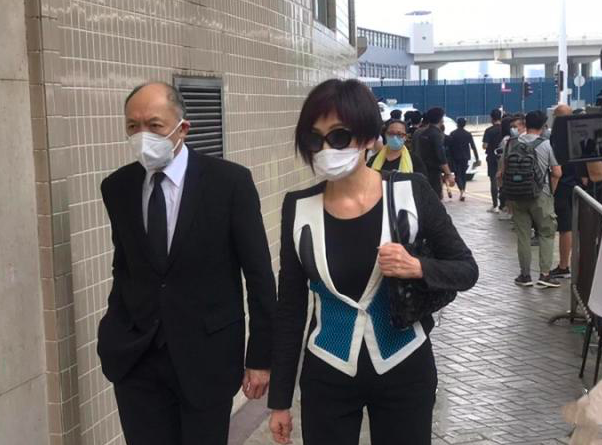 陈琪琪朴素范十足陪霍震寰外出不戴首饰霍震霆孤身一人显霸气