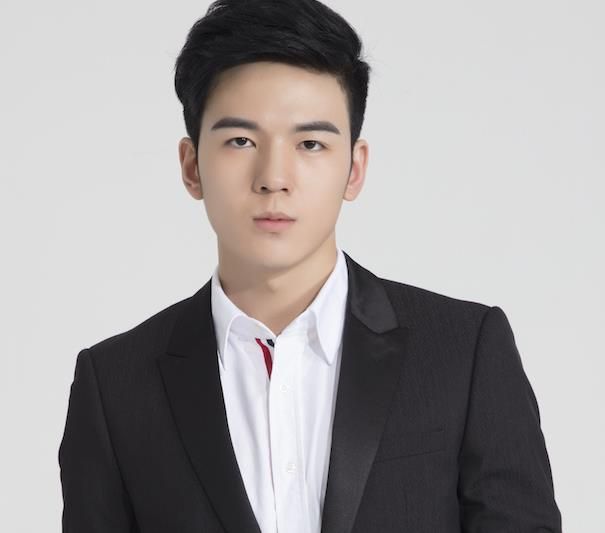 仝卓工作室|仝卓工作室发28条微博，喊话北舞对郑云龙论文查重，还扬言要告网友