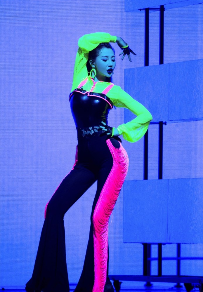 乘风破浪的姐姐|乘风破浪的姐姐二公排名：张雨绮团第一太意外，阿朵4人却被淘汰