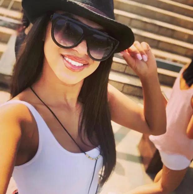 德林·克劳福德|英国空姐迪拜与男子幽会被捕入狱，家人忧心忡忡，担心会病死狱中