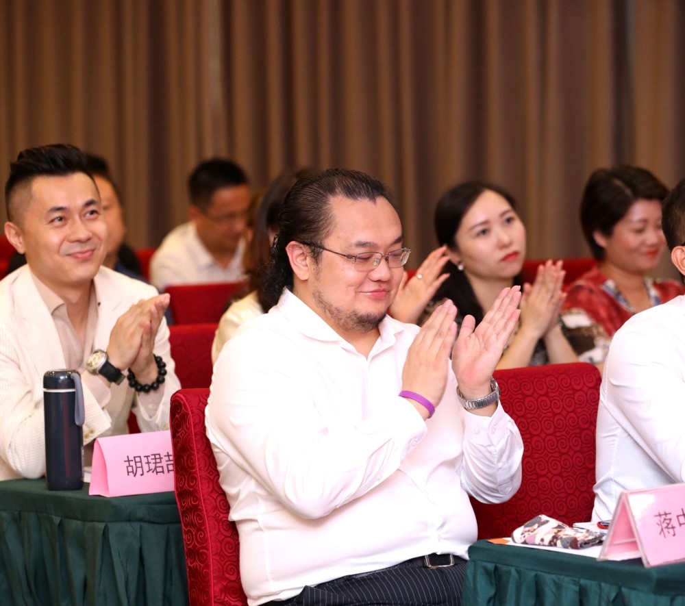 世界中华太太全球赛亚太冠军张楚欣受邀参加国企央媒重要会议