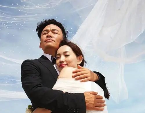 王宝强|王宝强和新欢被传婚讯，马蓉公开喊话王宝强：炒作别带上我！