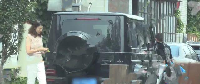 王宝强|王宝强和新欢被传婚讯，马蓉公开喊话王宝强：炒作别带上我！