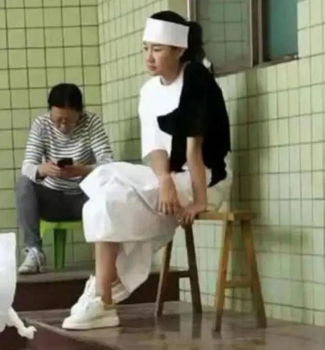 王宝强|王宝强和新欢被传婚讯，马蓉公开喊话王宝强：炒作别带上我！