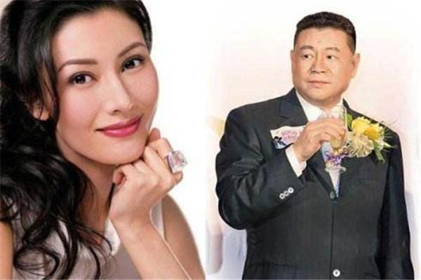 还写小说《印度墨》来暗讽她拜金,据说小说里女主角"刘印子"的原型,就