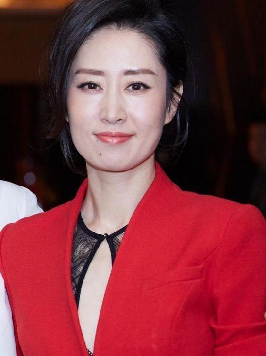 拾人牙慧不愧是姐姐官宣形式更刺激大家却一点不期待