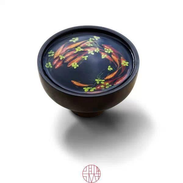 日本人|这个“变态”的日本人，画了12年的金鱼，把金鱼画活了