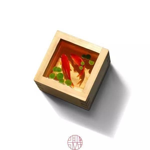 日本人|这个“变态”的日本人，画了12年的金鱼，把金鱼画活了