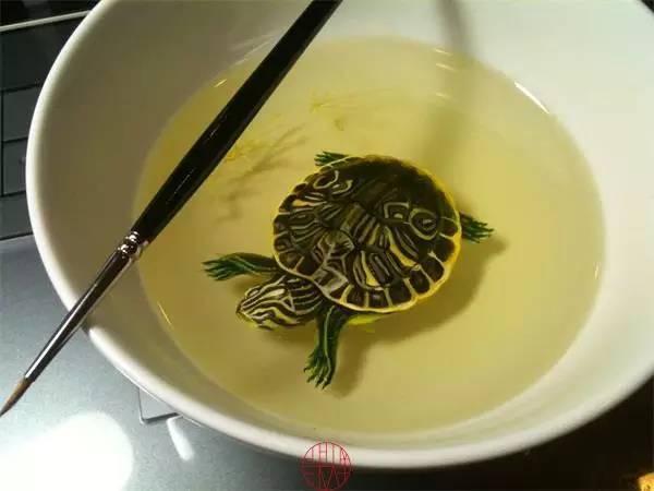 日本人|这个“变态”的日本人，画了12年的金鱼，把金鱼画活了