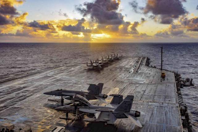 南海出现 奇观 中美海军同时军演 美军 近到双方互相看得见 南海 美军 海军