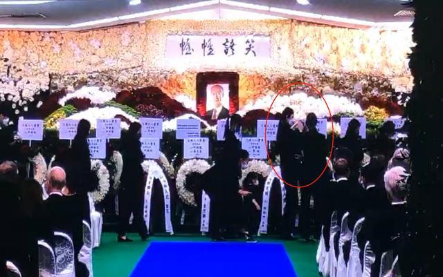 何鸿燊|赌王出殡现场曝光！奚梦瑶贴心照顾长孙，二房儿子抱遗像紧跟灵柩