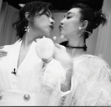 铁打的万茜流水的cp她竟是姐姐中的后宫之王