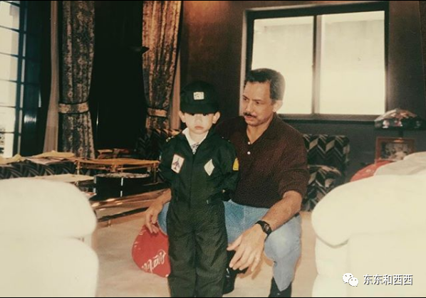 王子|帅气多金的王子没有女友？怪不得百万迷妹为他疯狂……