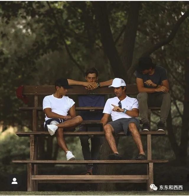 王子|帅气多金的王子没有女友？怪不得百万迷妹为他疯狂……