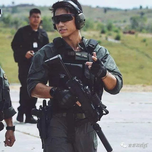 王子|帅气多金的王子没有女友？怪不得百万迷妹为他疯狂……