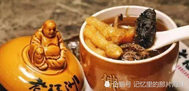 镶豆芽是慈禧太后的最爱,当时叫御膳房做,大家都知道豆芽多细,但是镶