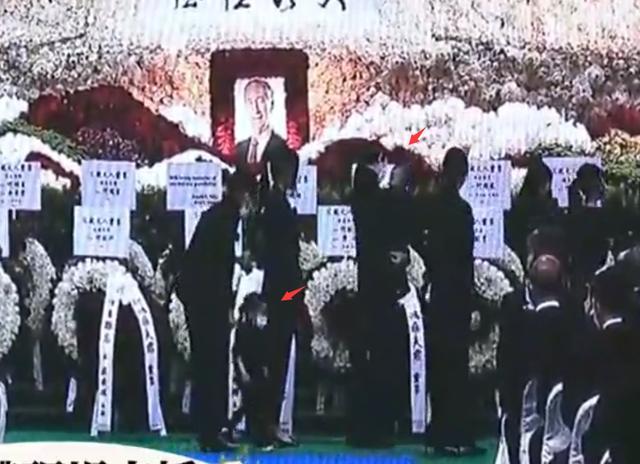 何鸿燊|赌王出殡，奚梦瑶抱长孙送公公入殓，何超仪盼父亲托梦：爸爸不要忘记我们