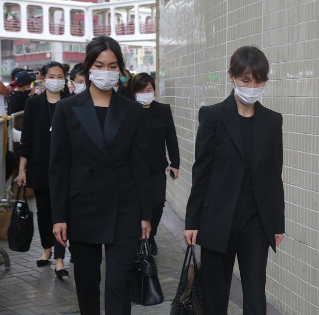 何鸿燊|赌王出殡，奚梦瑶抱长孙送公公入殓，何超仪盼父亲托梦：爸爸不要忘记我们