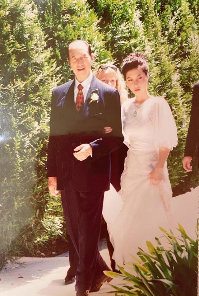 何鸿燊|赌王出殡，奚梦瑶抱长孙送公公入殓，何超仪盼父亲托梦：爸爸不要忘记我们