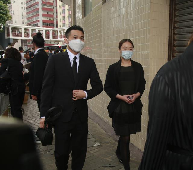 何鸿燊|赌王出殡，奚梦瑶抱长孙送公公入殓，何超仪盼父亲托梦：爸爸不要忘记我们