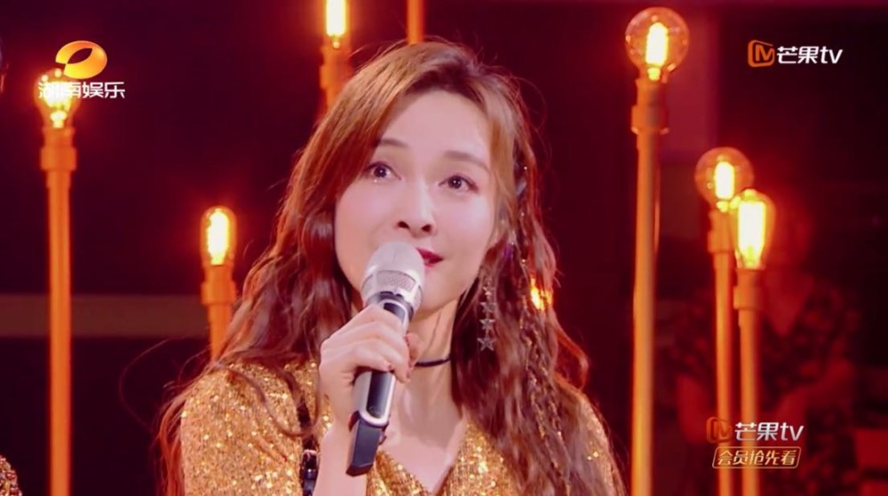 吴昕|《浪姐》后吴昕人气高过谢娜，谈及父亲打工补贴自己，黯然落泪