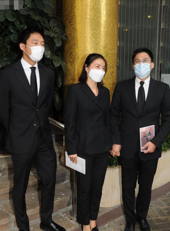 谢贤|赌王葬礼上，谢贤第一到场，明星媳妇奚梦瑶，准女婿窦骁惹注目