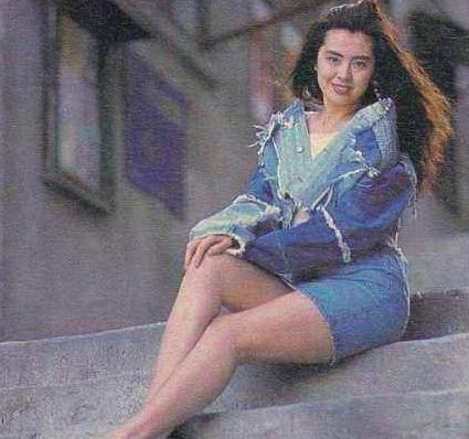 王祖贤|AI修复王祖贤的罕见旧照，美得令人窒息，30年前的衣品现在也不过时