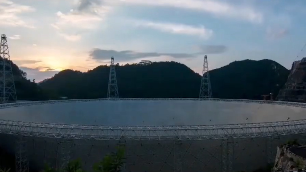 脉冲星|揭秘“中国天眼”，首次发现脉冲星，即宇宙中最神秘的“灯塔”！