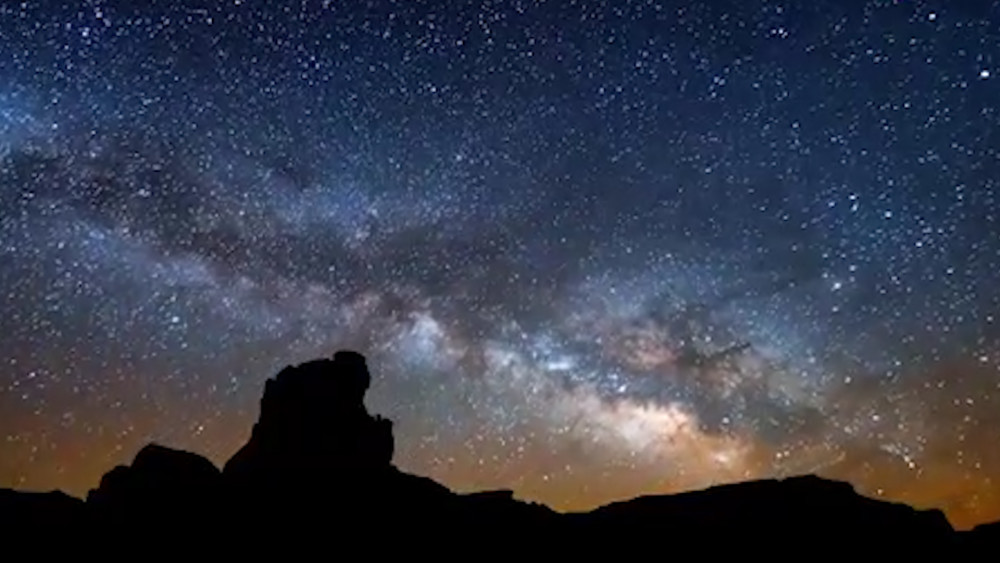脉冲星|揭秘“中国天眼”，首次发现脉冲星，即宇宙中最神秘的“灯塔”！