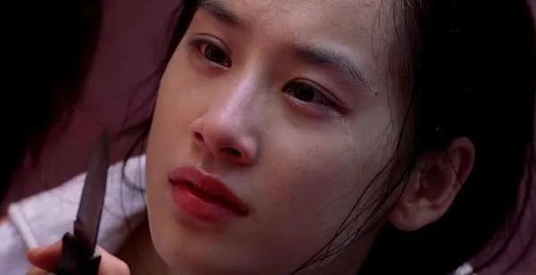 黄圣依|贵圈｜二轮公演排名倒数，为什么黄圣依屡屡翻车却依然自信？