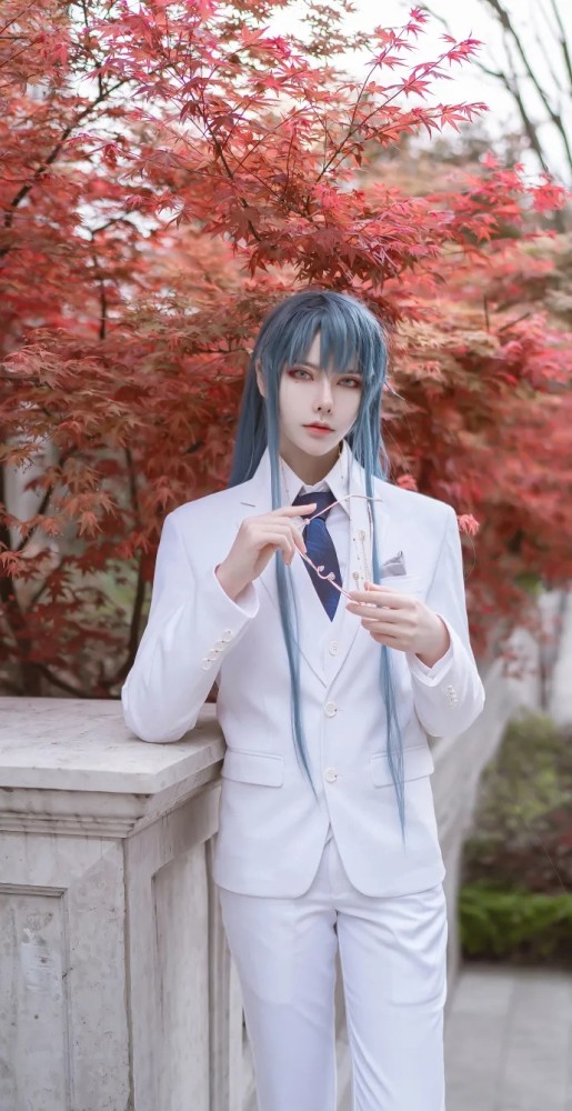 小姐姐cos不健全关系滕瑞雨帅到我眼睛无法离开侧颜绝了