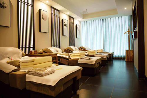 刚开业的足疗店一天锁定9000会员这个思维学会你也可以