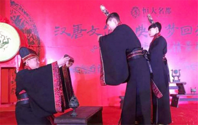 明朝成人礼皇家与民间的重视程度实在是大相径庭