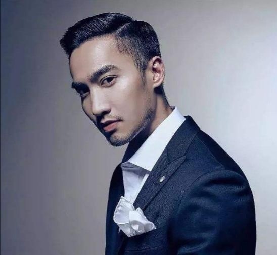 钟欣潼|婚内没买过新衣服，离婚半年就花830万，还是阿娇妈妈看人准