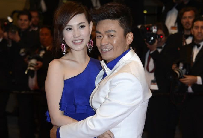 马蓉|马蓉否认反对王宝强再婚，暗讽他和冯清的恋情是“臭鱼找烂虾”