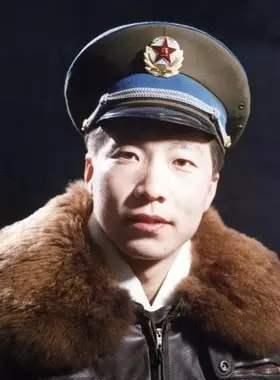 杨利伟|航天英雄杨利伟，受万人敬仰的背后，是他女儿的早逝和妻子的离职