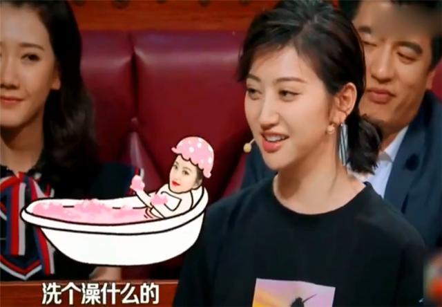 景甜回应直播洗脸爆红网络,自嘲:那我录个洗澡,会不会更红?