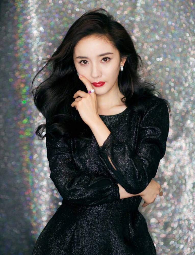 金鹰女神|2020年金鹰女神竞争激烈，这五位人气女星呼声最高，您期待哪一位？