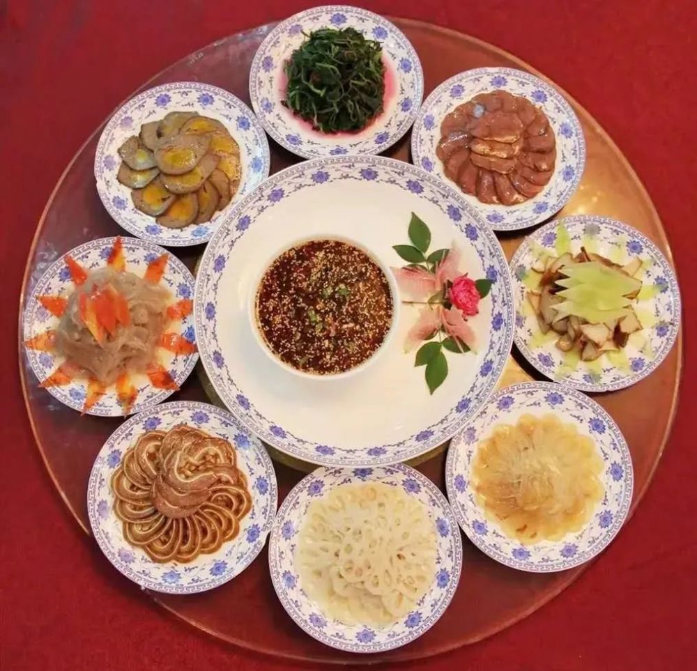 蜀河八大件全套蜀河八大件为八凉八热,八荤八素.